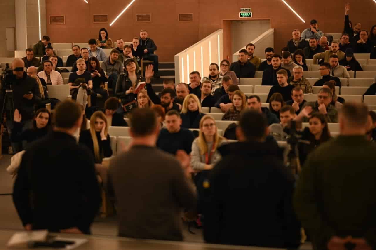 Зображення для статті: В Закарпатській області пройшла зустріч представників влади з ІТ-фахівцями зі всієї України